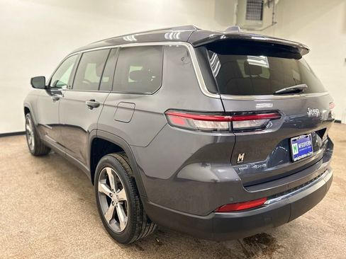 Used 2022 Jeep Grand Cherokee L Limited image 3