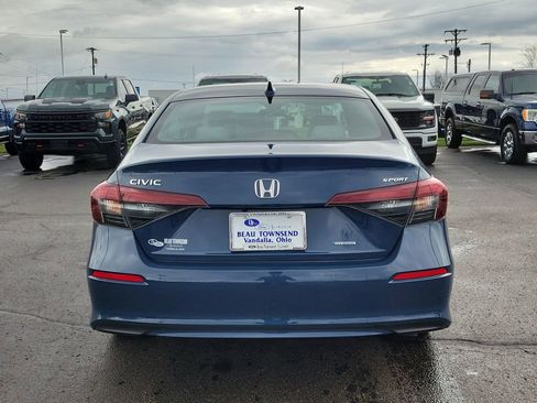 Used 2025 Honda Civic Sport image 5