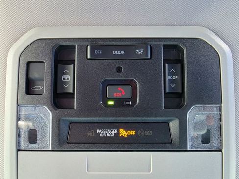 Used 2024 Toyota Sequoia 4WD image 10