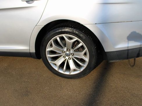 Used 2014 Ford Taurus Limited image 8