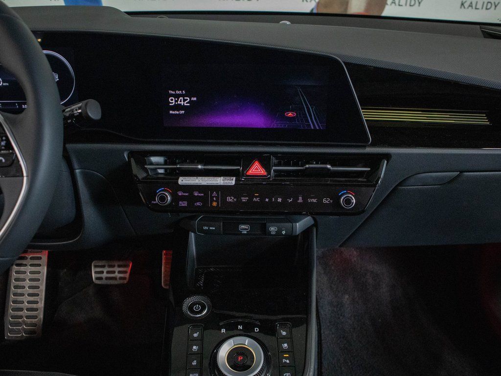 New 2023 Kia Niro Wave FWD image 4