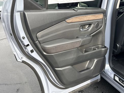 New 2026 Honda Pilot Elite image 4