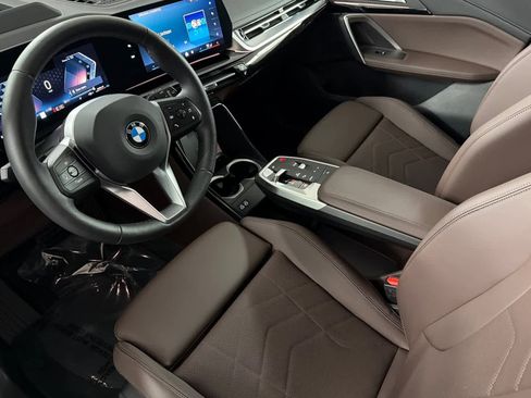 Used 2025 BMW X1 xDrive28i image 11