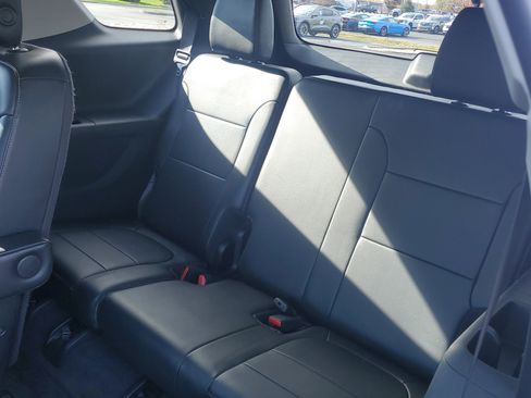 Used 2018 Chevrolet Traverse Premier image 11