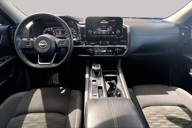 Certified 2024 Nissan Pathfinder SV FWD image 15