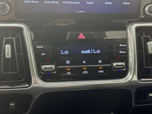 Used 2022 Kia Sorento SX FWD image 17