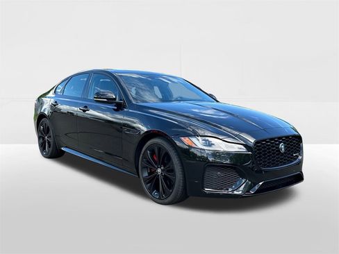 New 2024 Jaguar XF R-Dynamic SE image 5