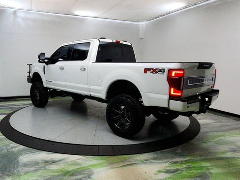 Used 2022 Ford F250 Platinum AWD/4WD image 7