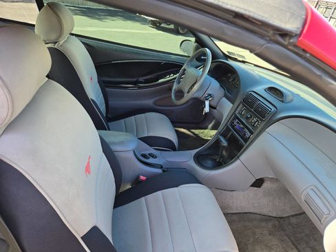 Used 1994 Ford Mustang GT image 27