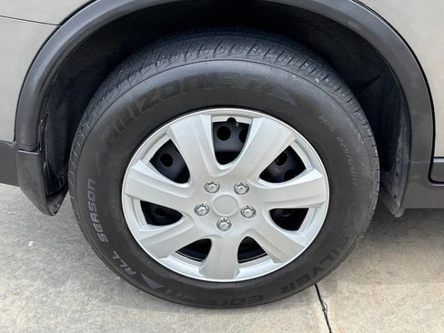 Used 2018 Nissan Rogue S AWD/4WD image 22