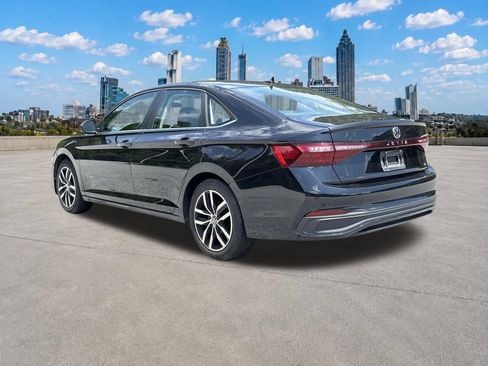 Used 2025 Volkswagen Jetta SE FWD image 22