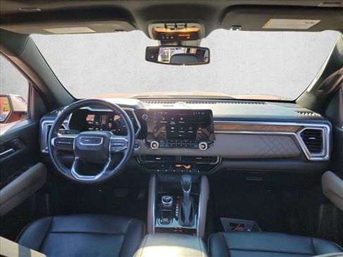 Used 2023 GMC Canyon Denali image 17