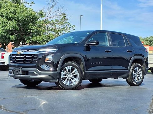 Used 2026 Chevrolet Equinox LT AWD/4WD image 2