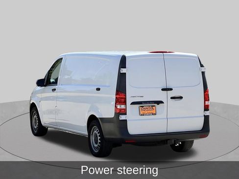 Used 2023 Mercedes-Benz Metris image 4
