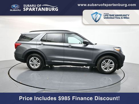 Used 2023 Ford Explorer XLT image 8