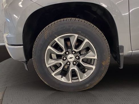 Used 2023 Chevrolet Silverado 1500 RST w/ Max Trailering Package AWD/4WD image 16