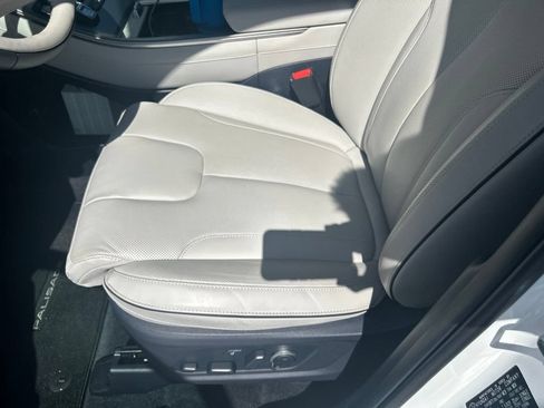 Used 2025 Hyundai Palisade Calligraphy AWD/4WD image 14