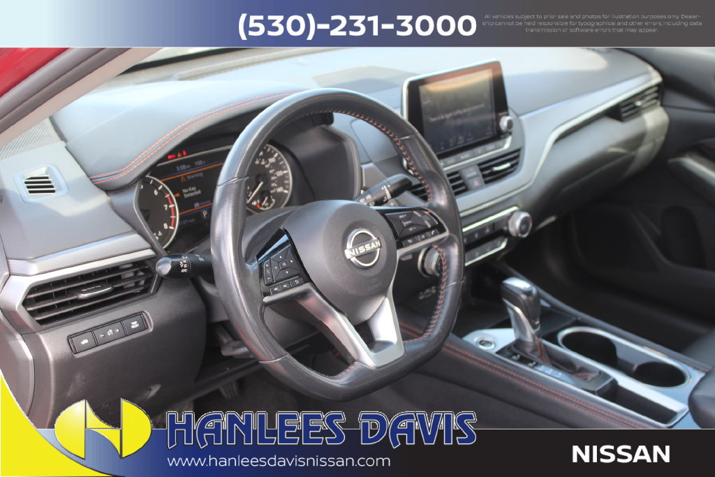Used 2023 Nissan Altima 2.5 SR FWD image 11