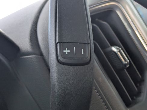 Used 2022 Chevrolet Silverado 2500 LT w/ Convenience Package image 16