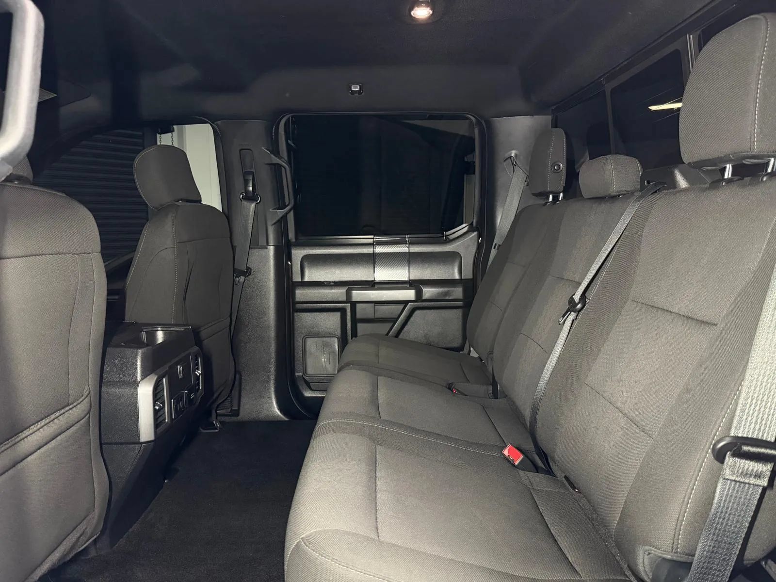 Used 2018 Ford F150 XLT w/ Equipment Group 302A Luxury AWD/4WD image 16