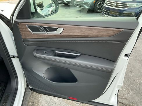 New 2026 Volkswagen Atlas SEL image 30