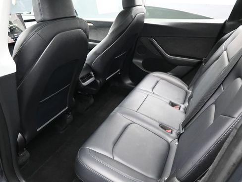 Used 2023 Tesla Model Y Long Range AWD/4WD image 28