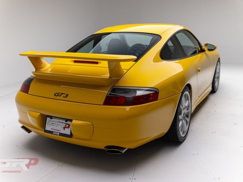 Used 2004 Porsche 911 GT3 RWD image 3