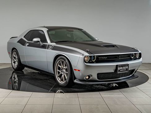 Used 2022 Dodge Challenger R/T w/ T/A Package RWD image 3