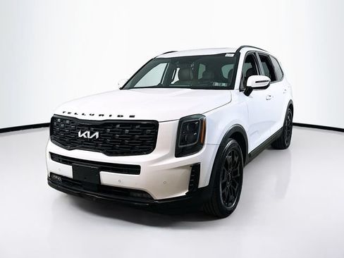 Used 2022 Kia Telluride SX w/ SX Prestige Package AWD/4WD image 3