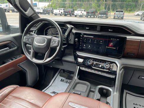 Used 2024 GMC Sierra 2500 Denali Ultimate AWD/4WD image 28