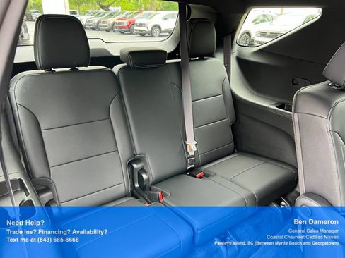 Used 2025 Chevrolet Traverse LT AWD/4WD image 23