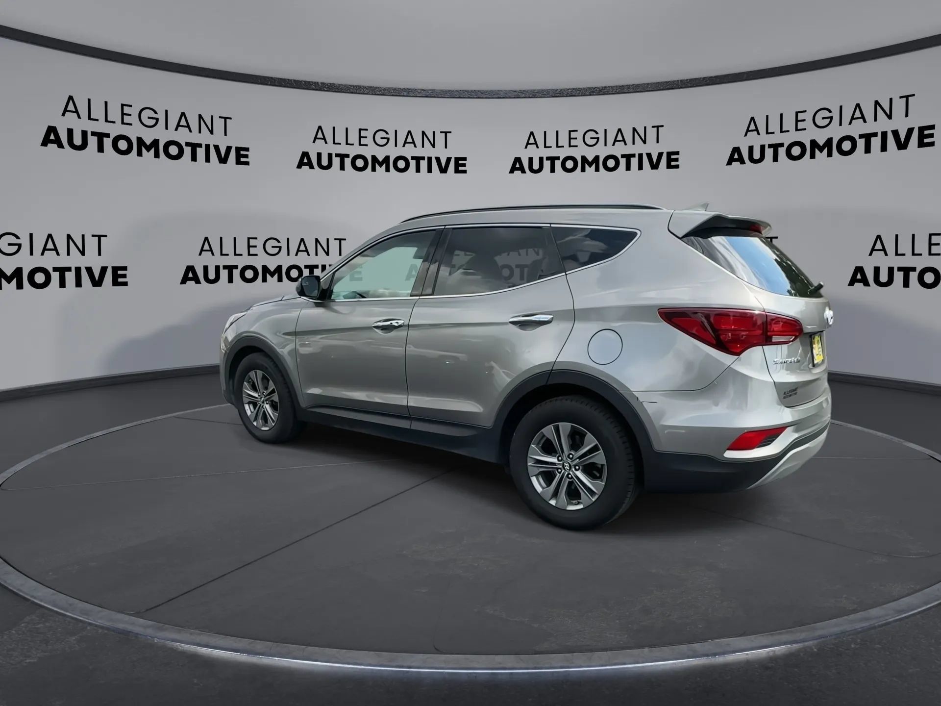 Used 2018 Hyundai Santa Fe Sport w/ 2.4L Value Package 02 FWD image 8