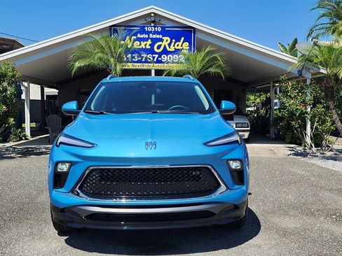 Used 2025 Buick Encore GX Sport Touring image 3