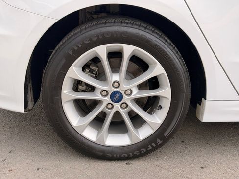 Used 2019 Ford Fusion SE FWD image 7