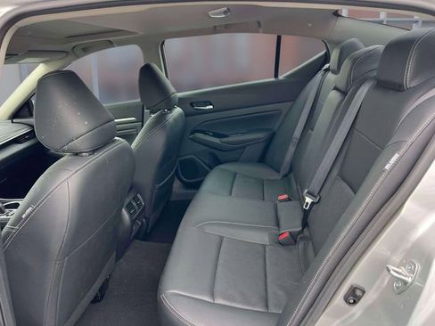 Used 2023 Nissan Altima 2.5 SL AWD/4WD image 12