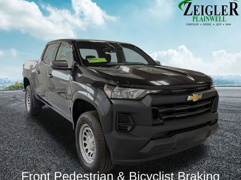 Used 2023 Chevrolet Colorado W/T RWD image 8