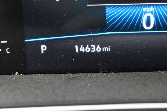 Used 2023 Volkswagen Tiguan SE R-Line FWD image 19