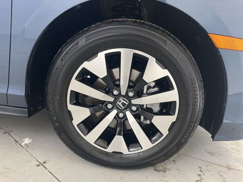Used 2025 Honda Odyssey EX-L image 18