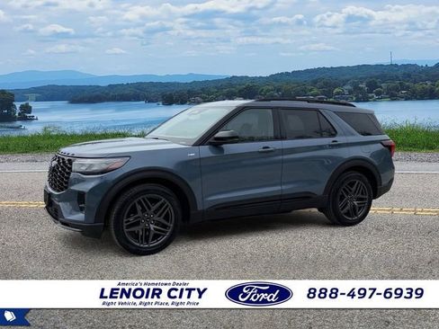 Used 2026 Ford Explorer ST-Line w/ ST-Line Street Pack image 7