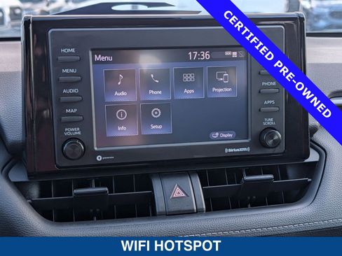 Used 2021 Toyota RAV4 LE image 28