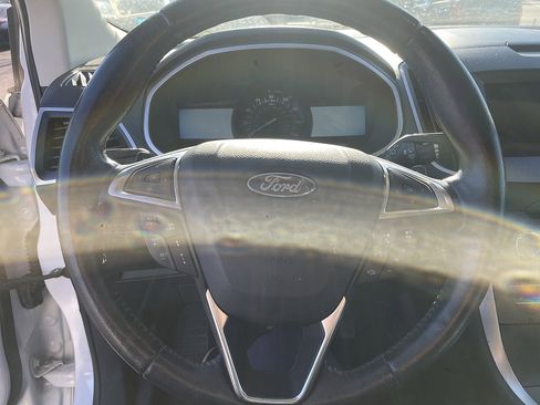 Used 2018 Ford Edge SEL w/ Equipment Group 201A image 4