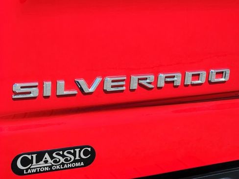 Used 2025 Chevrolet Silverado 1500 LT image 11
