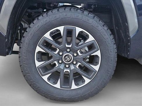 Used 2024 Toyota Tundra Limited image 24