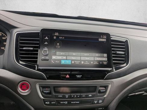 Used 2025 Honda Ridgeline RTL image 16