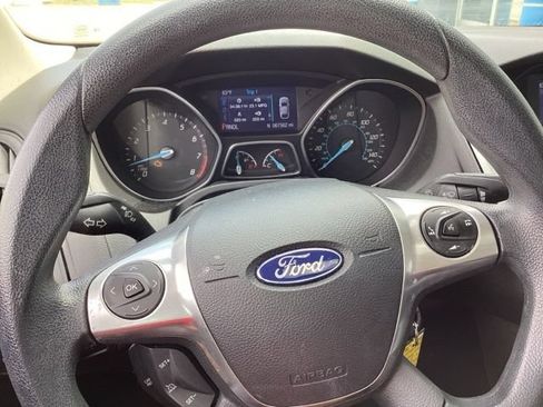 Used 2014 Ford Focus SE FWD image 24