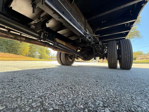 Used 2006 Ford F450 165  W.B. 2D image 18