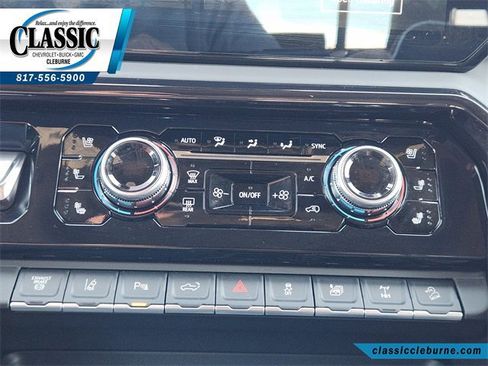 Used 2025 GMC Sierra 2500 AT4X image 19