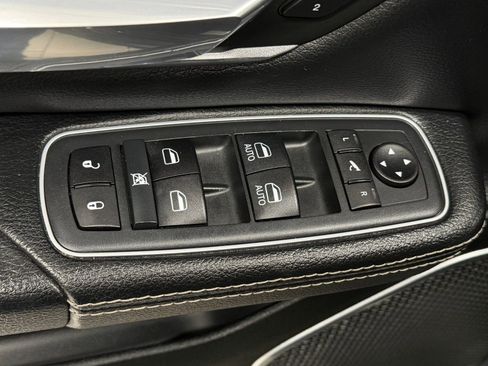Used 2020 RAM 1500 Laramie AWD/4WD image 18