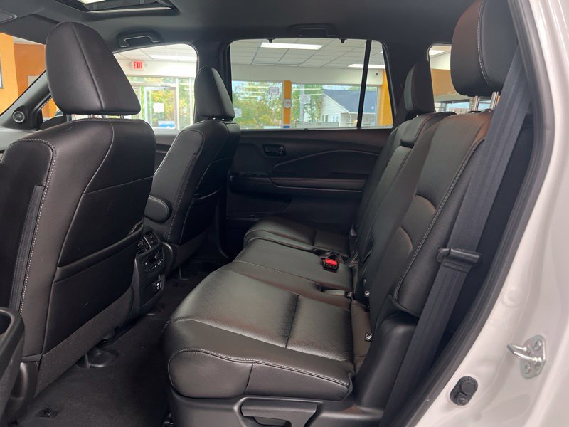 Used 2023 Honda Passport Elite image 16
