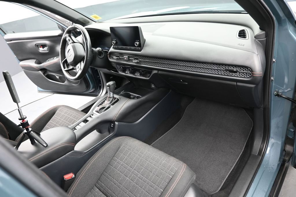 Certified 2025 Honda HR-V Sport image 18